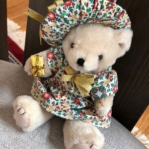 Vintage 80s adorable Christmas bear with hat